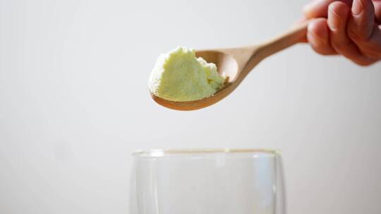 木勺子升格杯子冲泡成人婴幼儿营养绿色奶粉