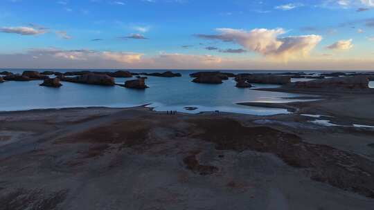 青海海西大柴旦水上雅丹航拍4k视频