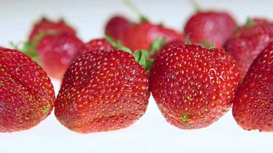 草莓 草莓园 摘草莓 草莓牛奶