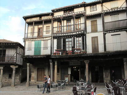 西班牙La Alberca广场咖啡厅门面