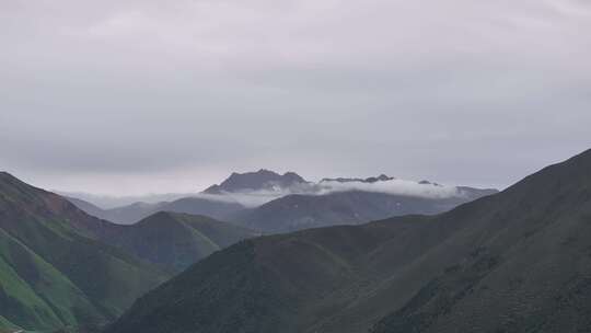 西藏高山云海