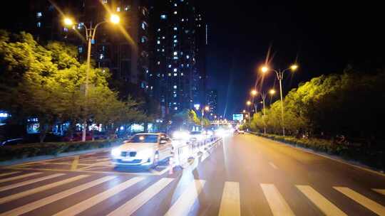 城市马路夜景开车第一视角视频素材模板下载