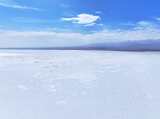青海茶卡盐湖天空之镜航拍延时高清在线视频素材下载