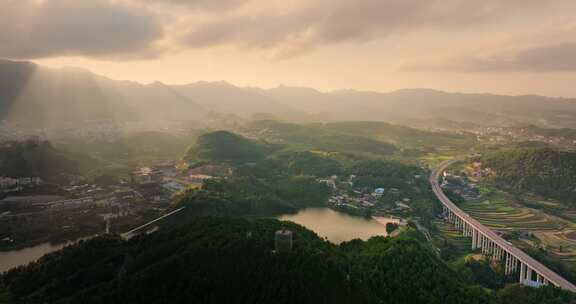 贵州黔东南丹寨县日落丁达尔城市风光航拍