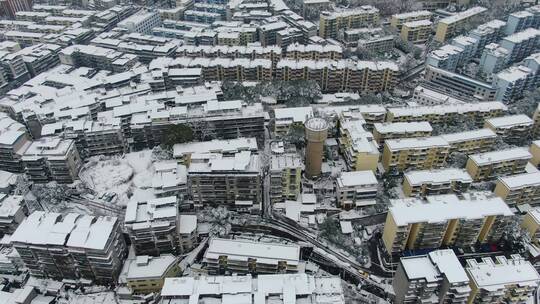 城市住宅小区冬天雪景航拍视频素材模板下载