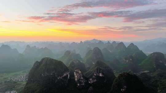 桂林漓江晚霞航拍风光风景