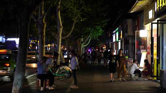 成都玉林西路街头人文生活夜晚街景城市街道