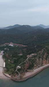 竖版航拍山东烟台长岛著名岛屿旅游景区