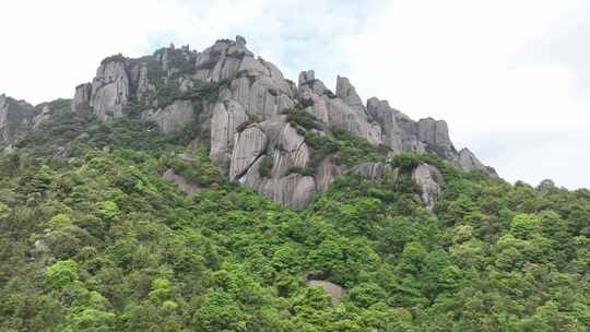 航拍福建宁德福鼎太姥山海上仙山风光