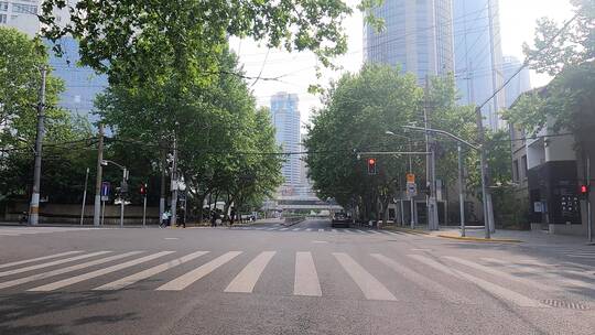 上海封城中的街道路况