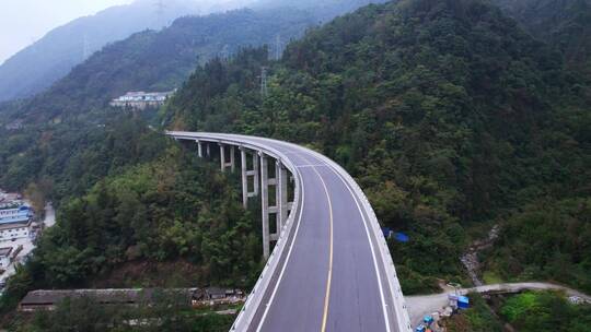 高原地区山间桥梁公路航拍