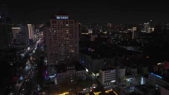 云南昆明城市商业中心的夜景