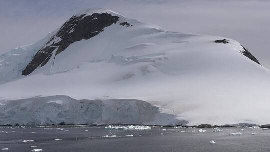 南极雪山和冰岸最美雪山北极风光冰岛冰山