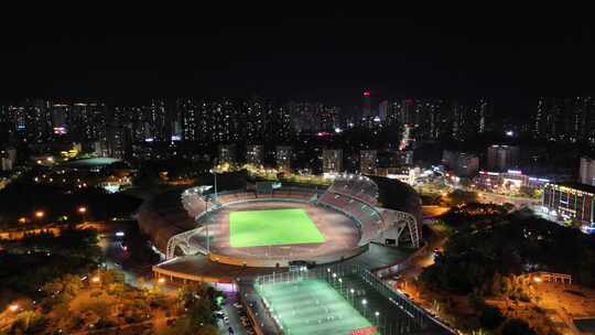 四川自贡南湖体育中心夜景