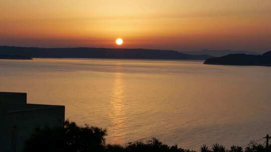 海上夕阳日落 金色海面