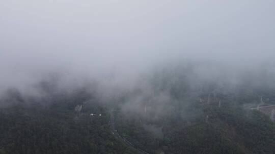 云雾中的山地视频素材模板下载