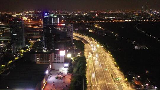 城市灯火辉煌车流夜景