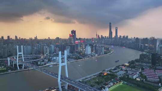 上海雨幡 高温 暴雨 风暴 台风天 日落