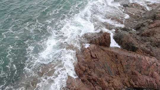 深圳海岸线-大梅沙礁石风起浪涌