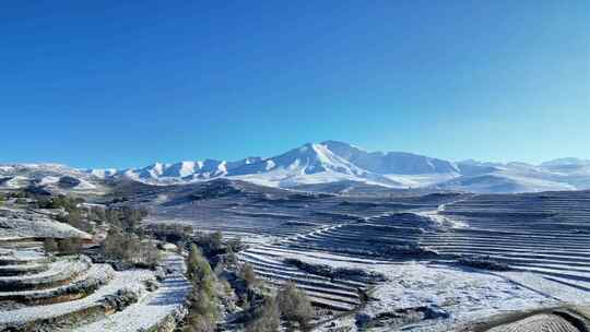 甘肃祁连山河西走廊雪山