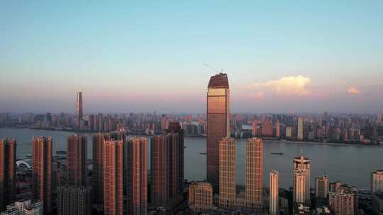 航拍武汉城市长江江景天际线高楼群街景