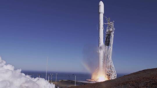 宇宙航天飞船SpaceX火箭发射回收画面