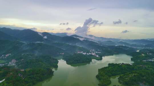 青山云雾水库湖泊