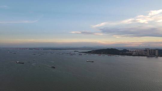 夕阳下的珠江口海域