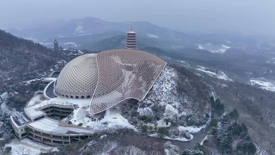 航拍南京牛首山风景区雪景视频素材模板下载