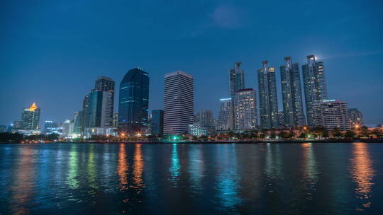 海滨城市夜景