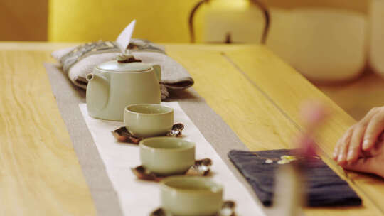茶具器皿空镜倒茶饮茶茶水杯具古朴
