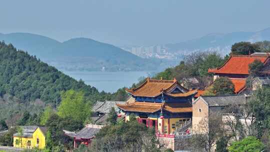 航拍春天云龙湖风景区兴化禅寺,徐州寺庙