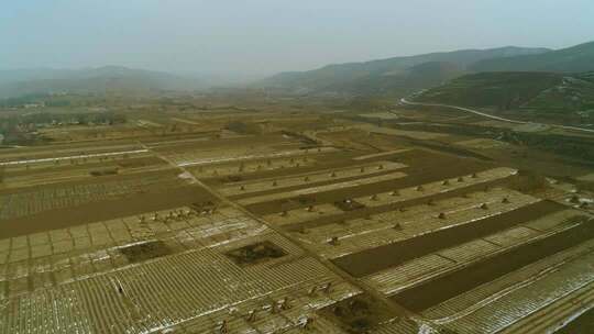 雪下的梯田田园风光航拍