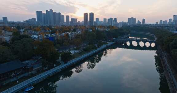 航拍成都河边夕阳风景