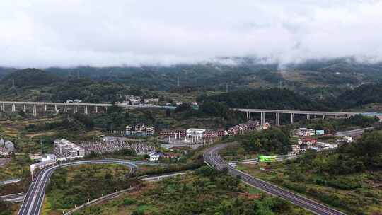 4K航拍重庆光雾山沿途风景