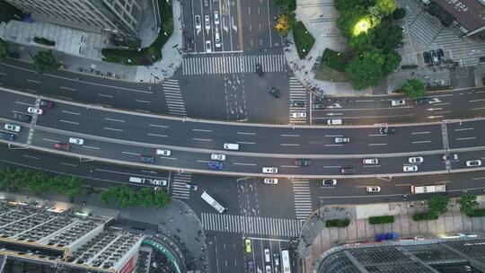 宜山路十字路口