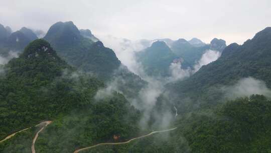 广西雨后山川美景山谷山峦水雾