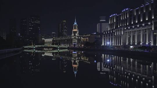 上海四川路桥梁灯光秀与苏州河城市生态美景