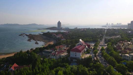 航拍青岛汇泉湾城市景观天际线 4k