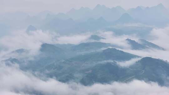 航拍桂林山水风光云雾缭绕