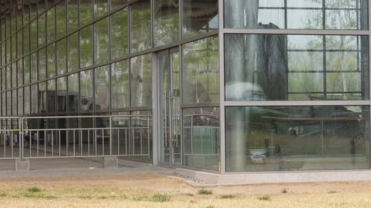 现代建筑设计玻璃墙面钢铁结构视频素材模板下载