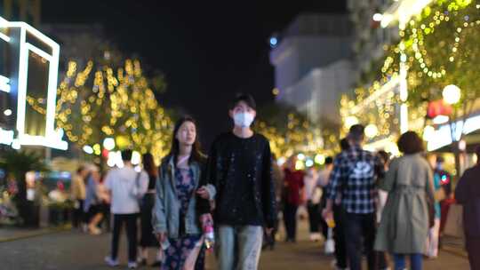 浙江省杭州市武林夜市商圈夜晚夜景逛街购物