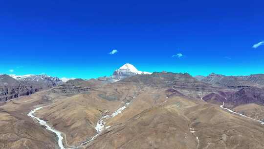 西藏阿里地区冈仁波齐神山雪山高空航拍