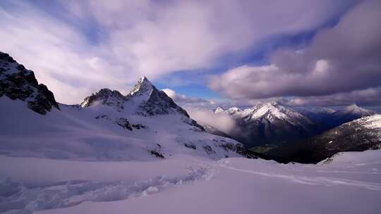雪山自然风光全景