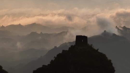 （合集）中国万里长城日出云海金色彩虹