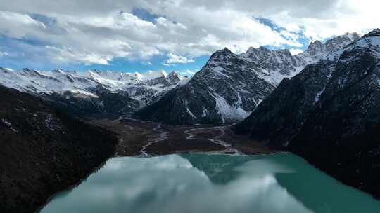 四川甘孜德格县雪山航拍雀儿山脉航拍视频素材模板下载