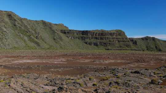 悬崖，火山岩，草地，留尼汪岛