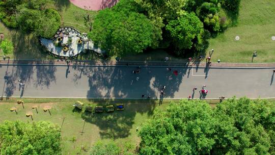 江南公园航拍延时南宁地标景区湖水游船