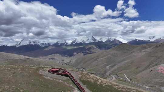 西藏山南雪山风光