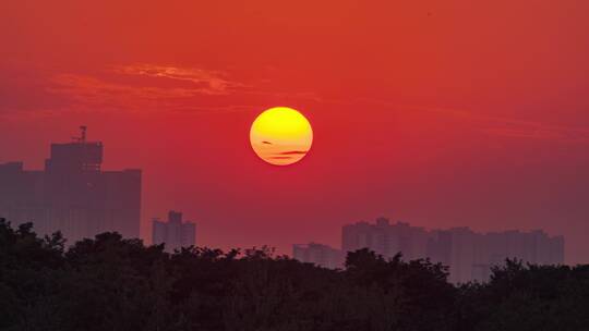 城市日落太阳光影变化